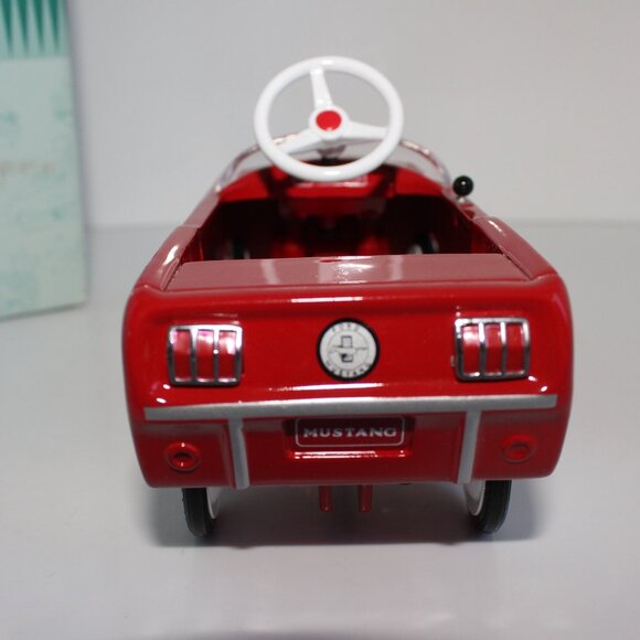 Vintage Hallmark Kiddie Car Classics 1964-1/2 FORD MUSTANG Red Gift New In Box - Picture 4 of 13